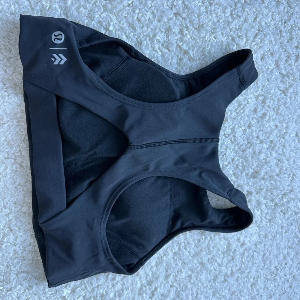 lululemon x Barry’s sports bra top - Picture 2 of 6